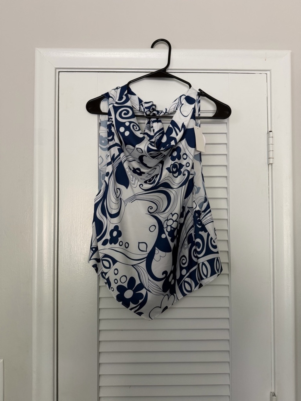 NWT Wayf Navy & White Swirl Halter Top Size XL